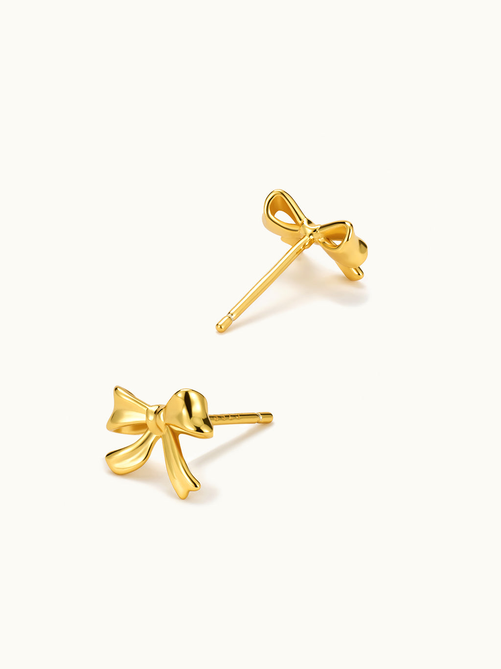 Tiny Shiny Bow Stud Ohrringe
