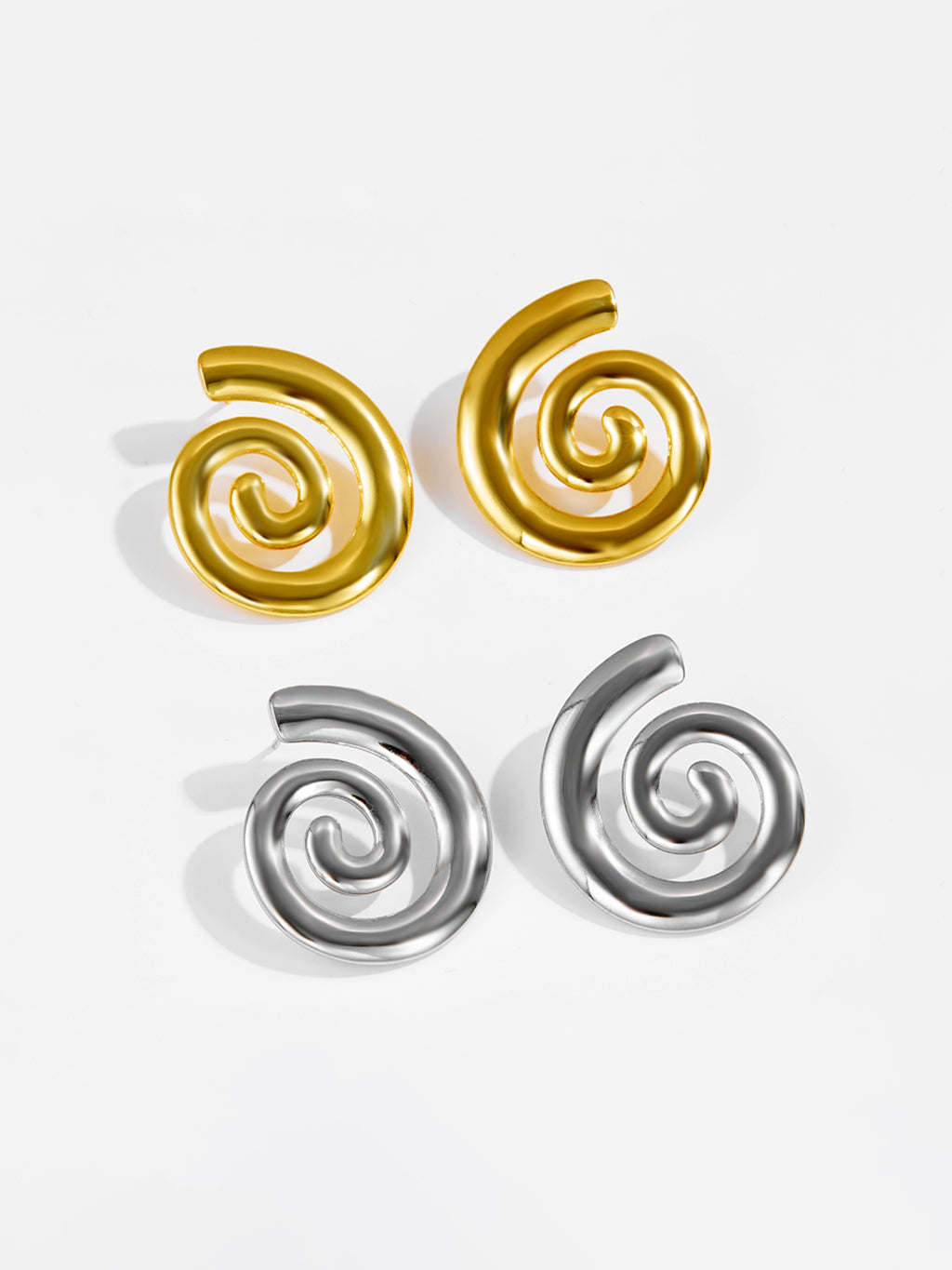 Swirl Curve Stud Ohrringe