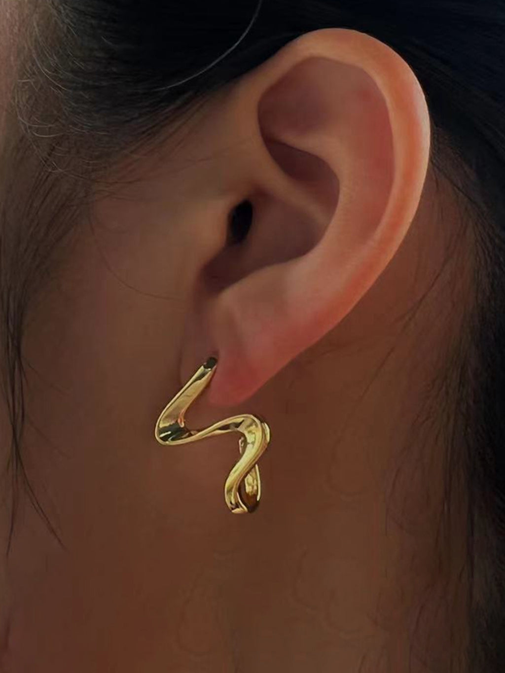 Chunky Wavy Stud Ohrringe