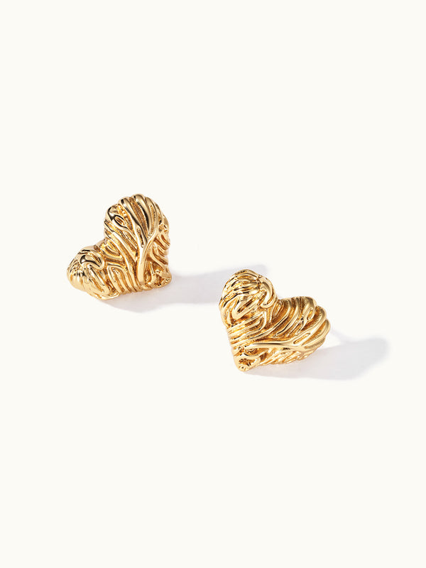 Textured Heart Stud Ohrringe