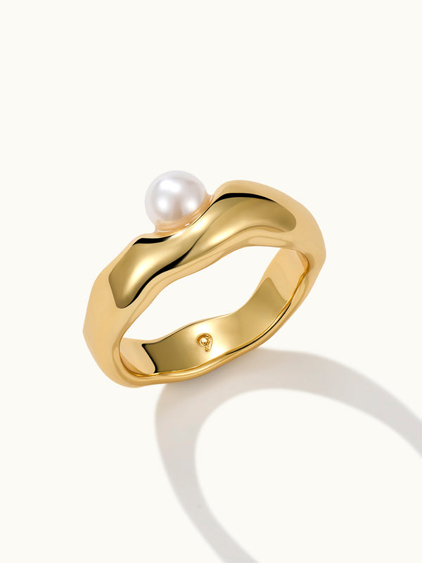Wavy Pearl Ring