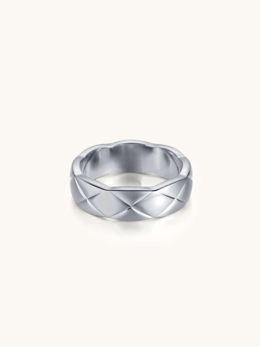 Elegant Crisscross Gold Ring